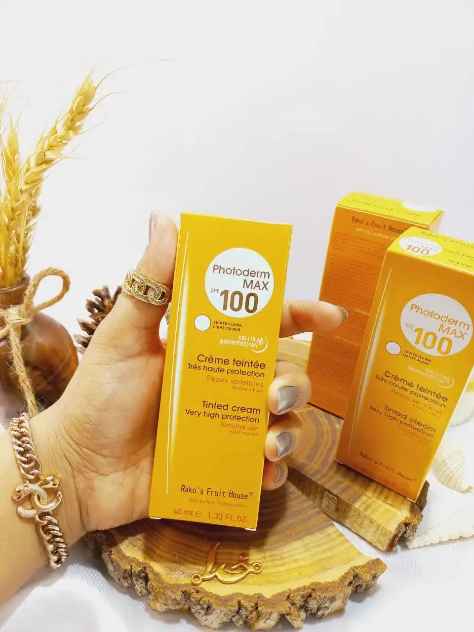 کرم ضد آفتاب بی رنگ SPF100 فتودرم مکس بیودرما BIODERMA کد RK1019 (طرح اصلی نوشته روی کارتن برجسته میباشد)