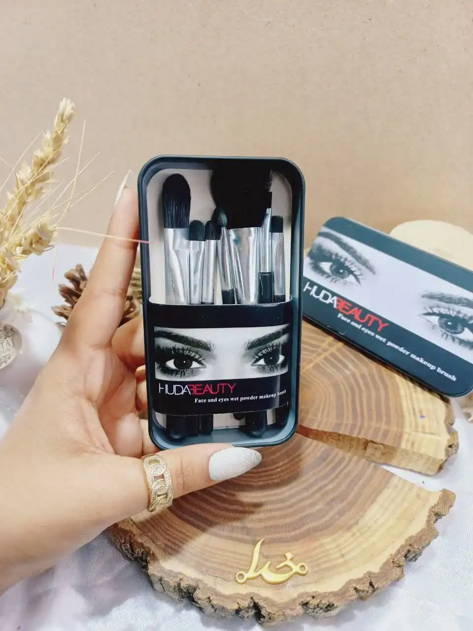 ست براش هشت تیکه هدی بیوتی HUDA BEAUTY قوطی فلزی |فروش عمده